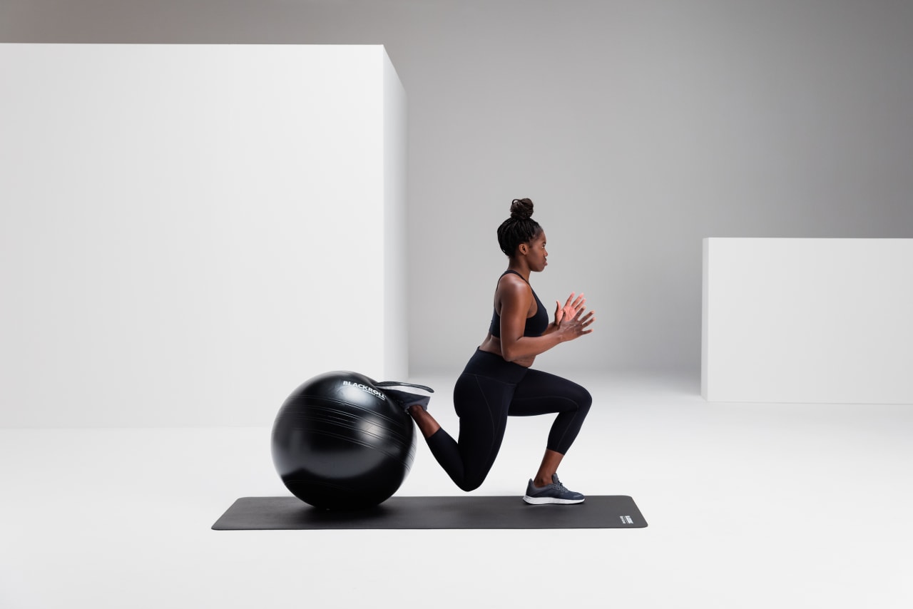 Single leg squats strengthening blackroll gymball web 2 2 Y2 A5063