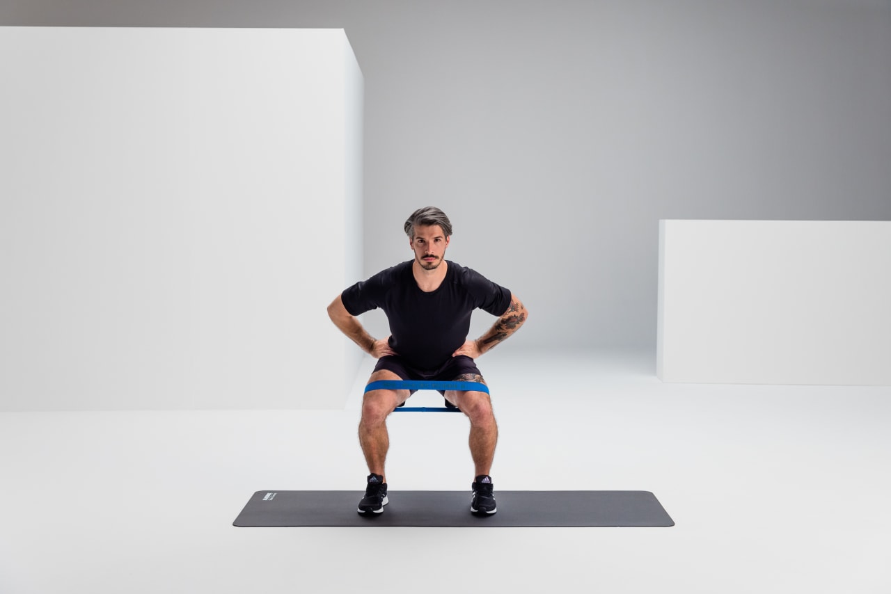 Squats strengthening blackroll loop band web 2 2 Y2 A5578 2