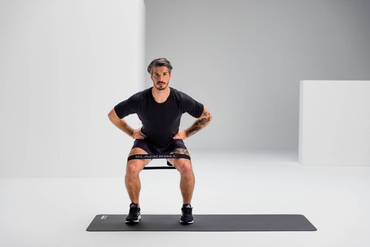 Squats strengthening blackroll loop band web 6 2 Y2 A5673