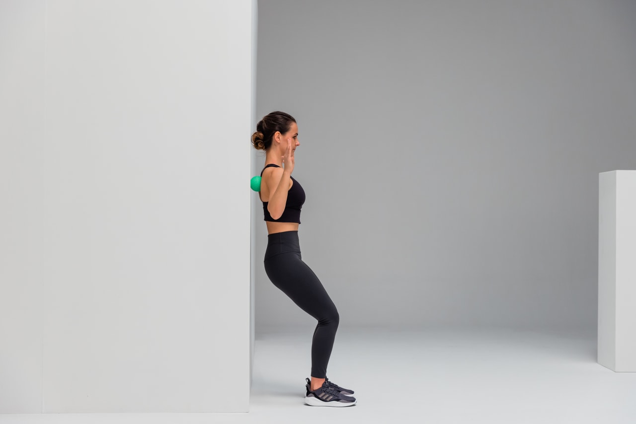 Wall angel recovery blackroll ball 08 web 1 2 Y2 A4381