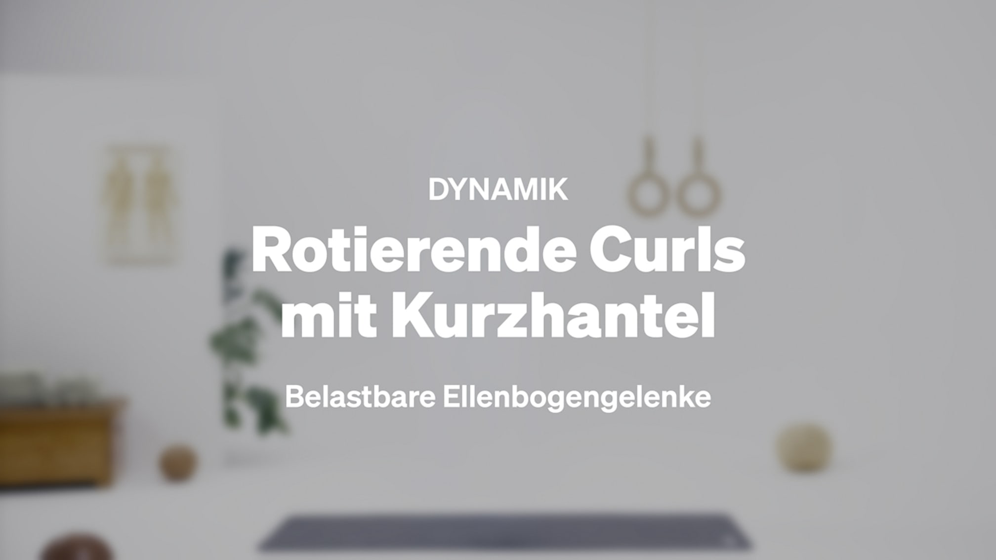 Rotierende Curls mit Kurzhantel
