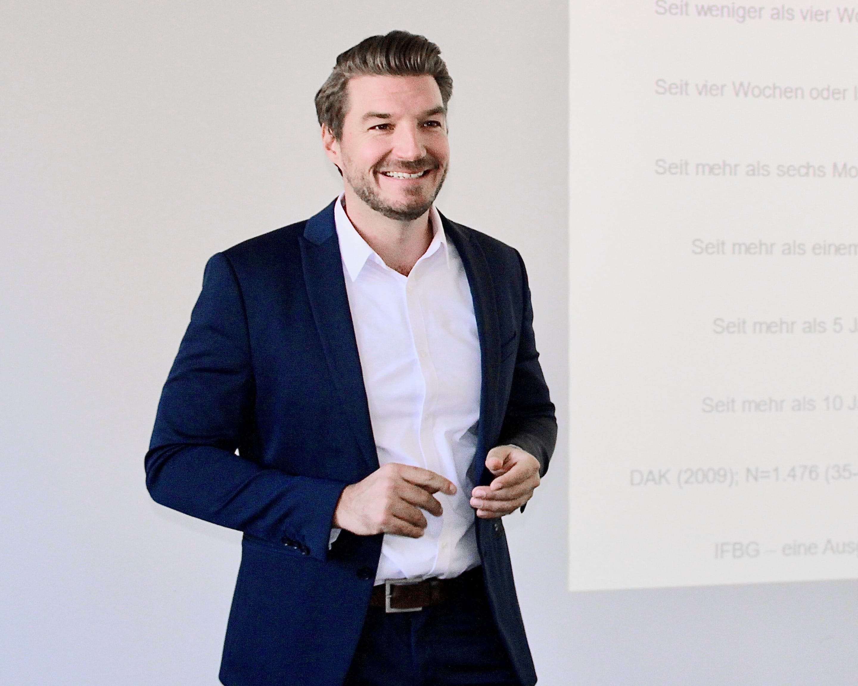 Dr Fabian Krapf