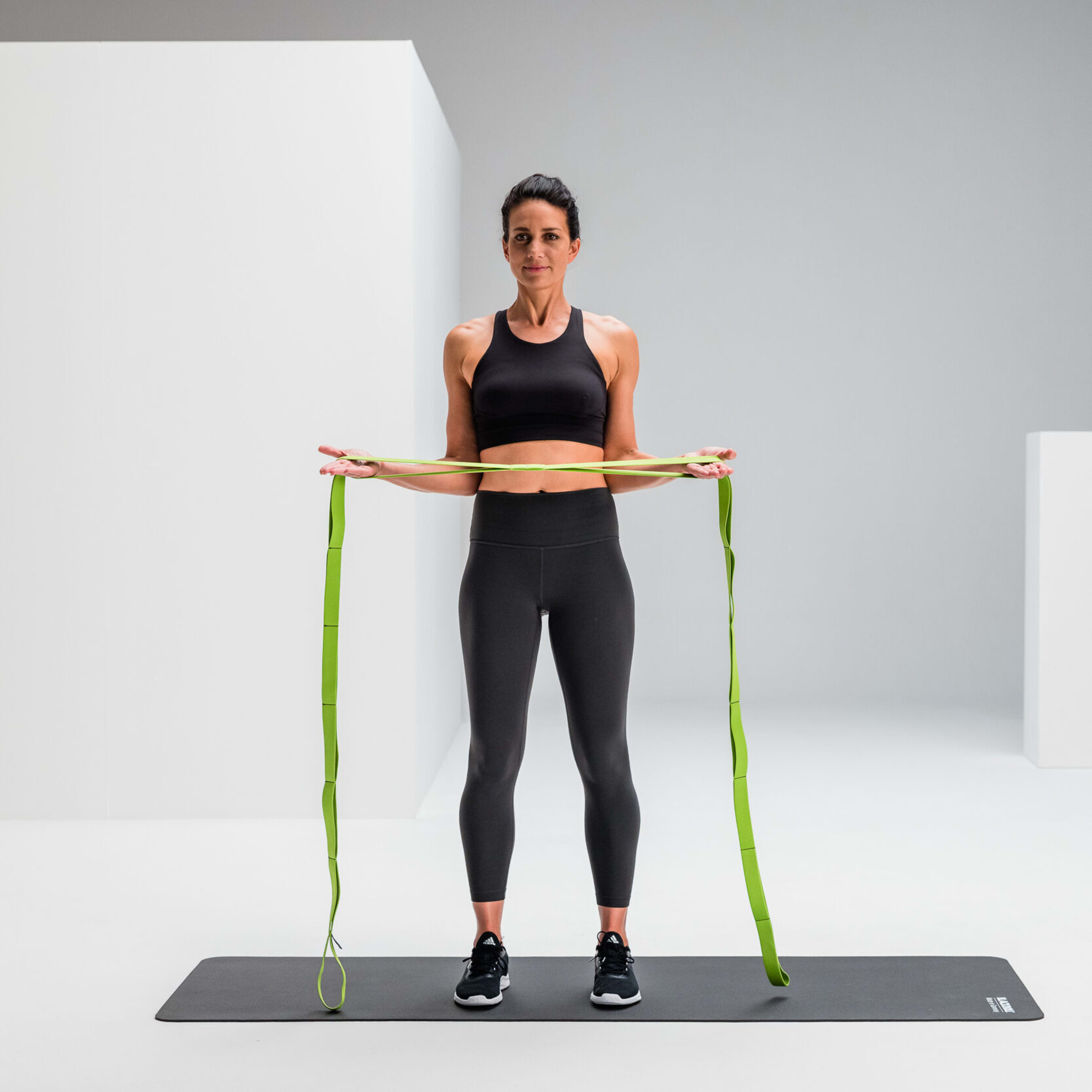 Arm spread activation blackroll multi band web 1 2 Y2 A3195