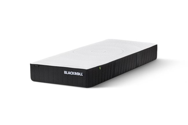 BLACKROLL RECOVERY BASE BALANCE Matratze mit weissem Bezug und schwarzem Seitenbereich