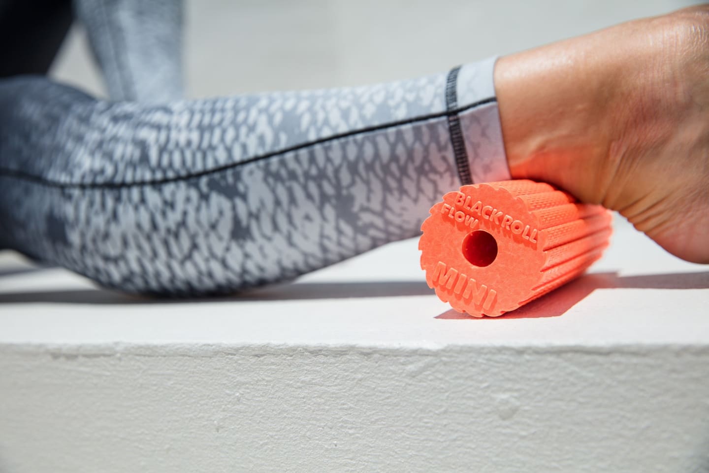 blackroll mini flow foamroller black