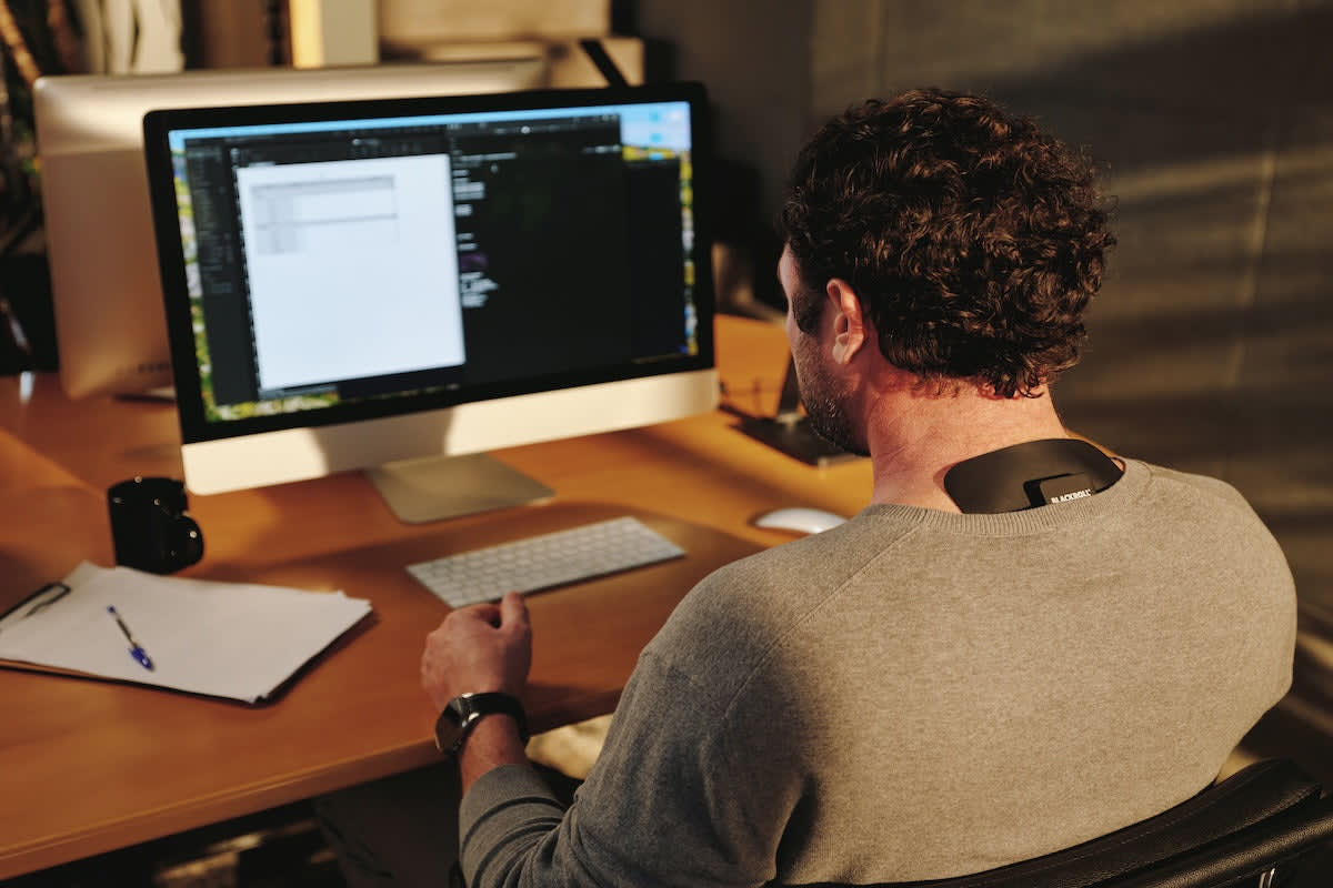 Thermo Pad für den Nacken – effektive Wärmetherapie gegen Verspannungen bei der Arbeit am Computer