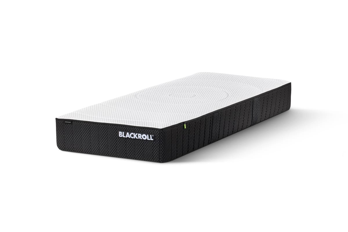 BLACKROLL RECOVERY BASE BALANCE Matratze mit weissem Bezug und schwarzem Seitenbereich
