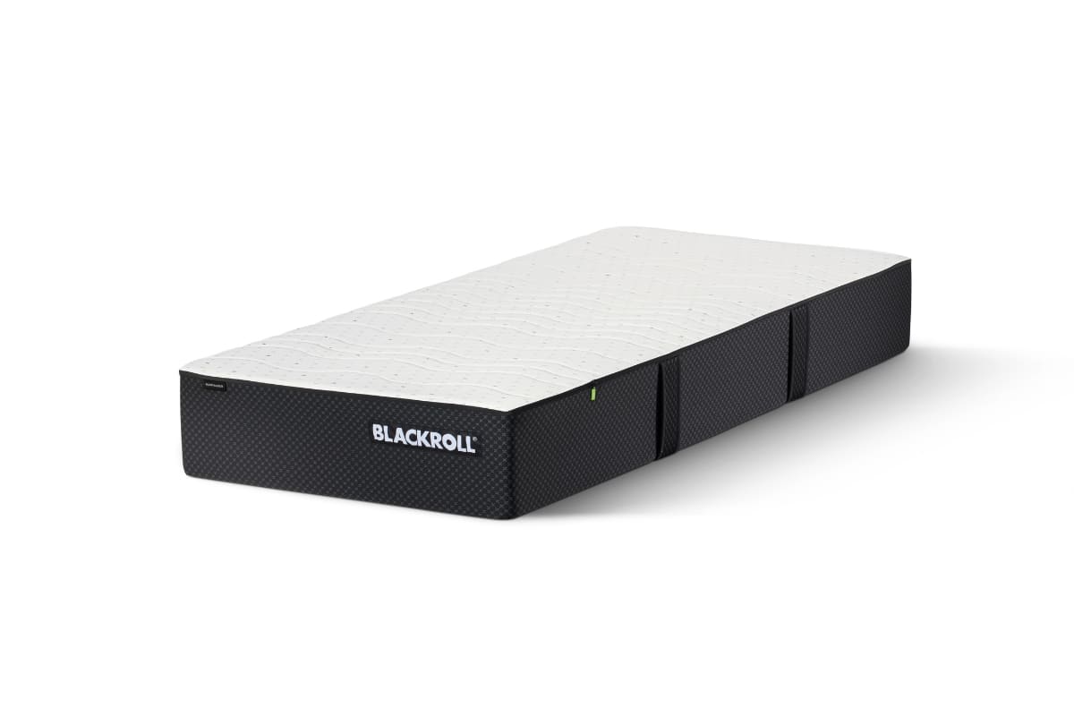 BLACKROLL RECOVERY BASE ELITE Matratze mit weissem Bezug und schwarzem Seitenbereich