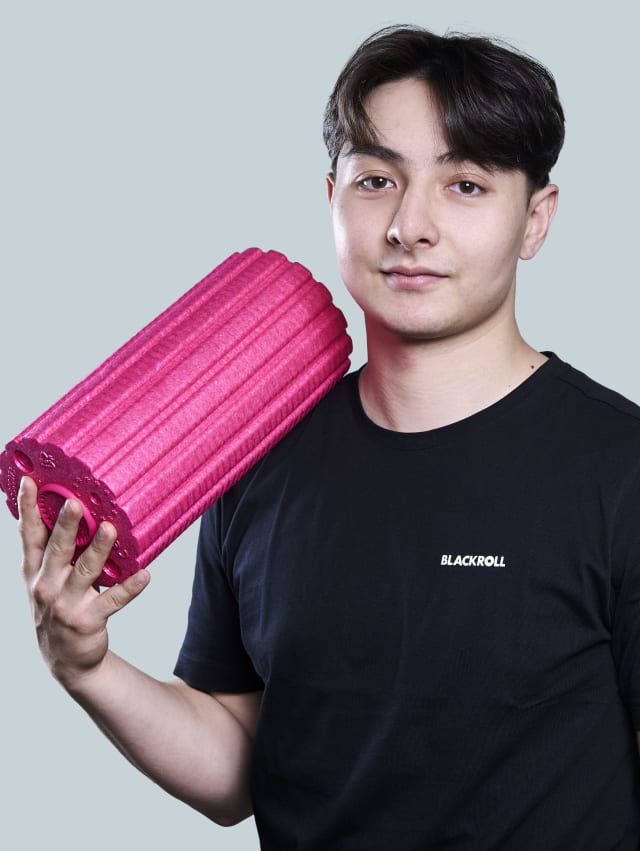 Teoman Lam mit Produkt