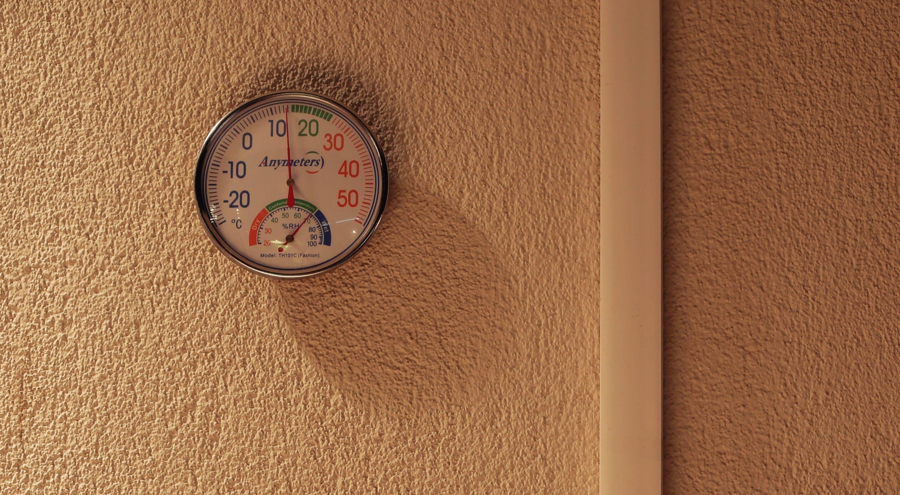 https://storage.googleapis.com/oneworld-prod/assets/optimale-luftfeuchtigkeit-im-schlafzimmer-hygrometer_2023-05-12-112440_navc_2023-05-12-112545_ueyf.jpeg?v=1683890745%2C0.3048%2C0.4338