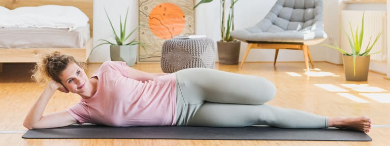 08 Knieschmerzen Oberschenkel Vorderseite Stretch Blackroll 04954