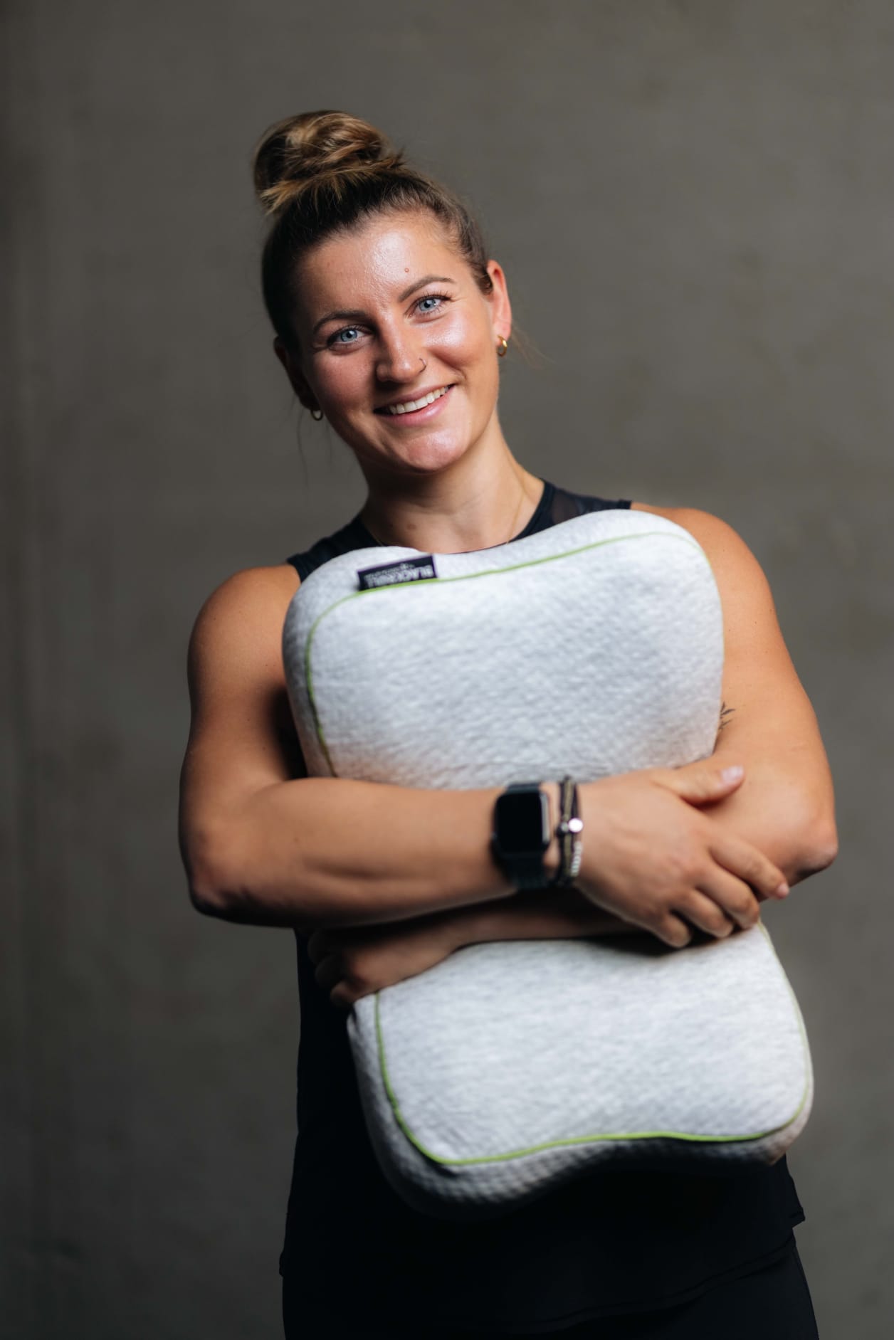 Ramona Hofmeister Portrait 6 Low