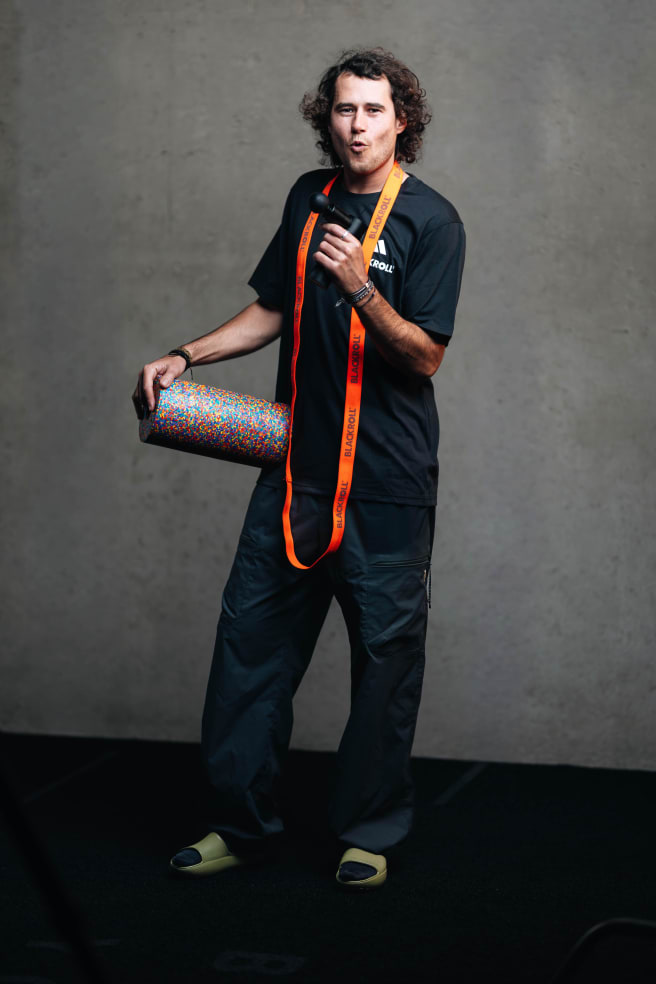 https://storage.googleapis.com/oneworld-prod/assets/Tao-Kreibich-Portrait-4-Low.jpg?v=1785758488%2C0.53%2C0.2108