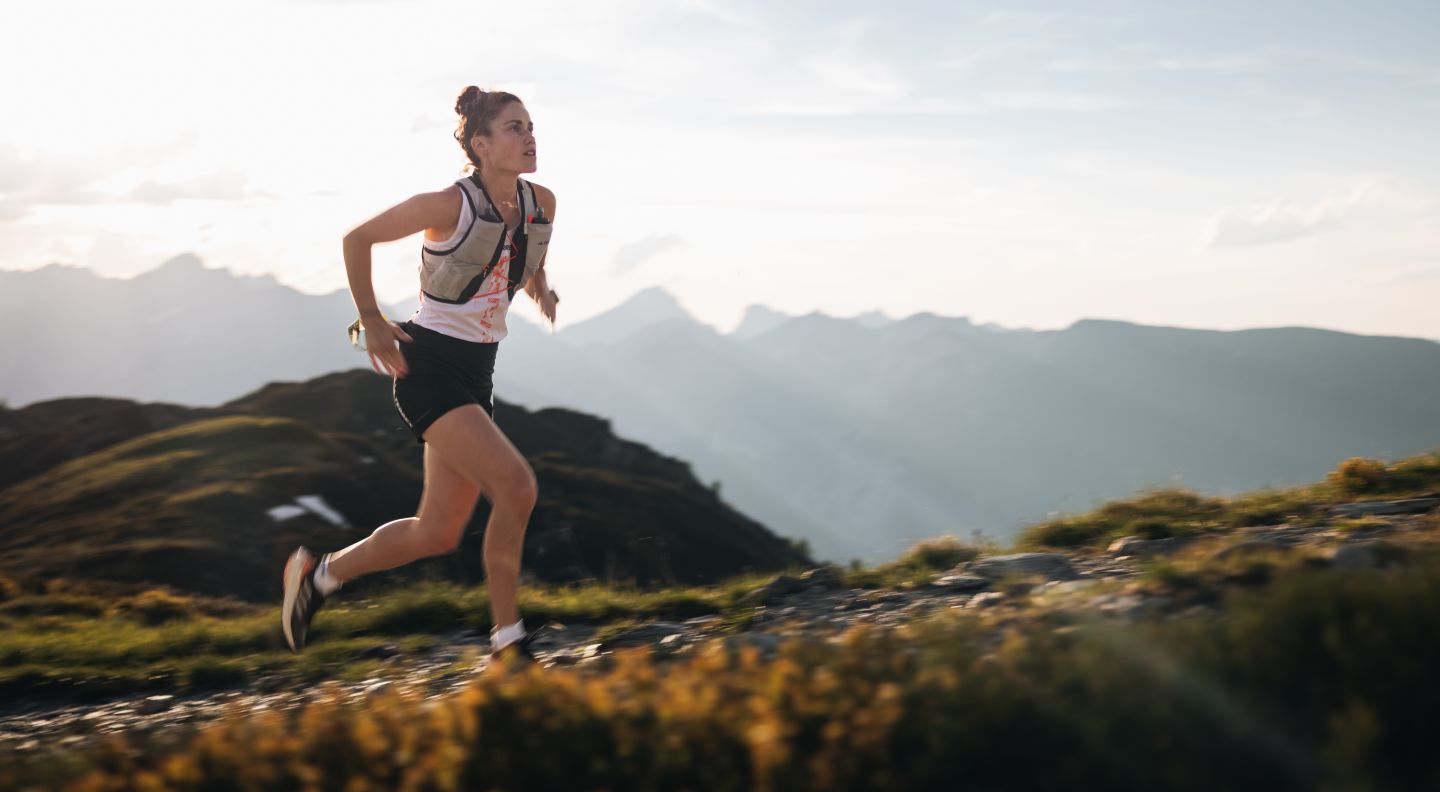 Kimi Schreiber x BLACKROLL Trailrunning berge