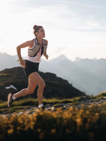 Kimi Schreiber x BLACKROLL Trailrunning berge