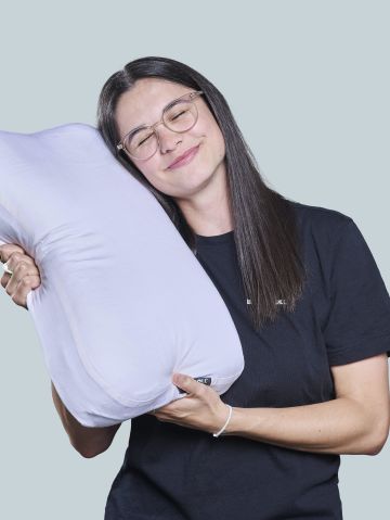 Laura Strosack mit Produkt