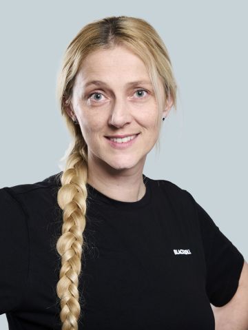 Nina Tukatsch Portrait RGB