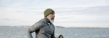 https://storage.googleapis.com/oneworld-prod/assets/Winter_Jogging_2025-01-13-132540_nrhk.jpg?v=1736774740%2C0.4319%2C0.1258