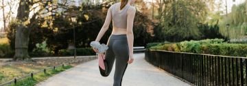 https://storage.googleapis.com/oneworld-prod/assets/Running-Backpain.jpg?v=1742207440