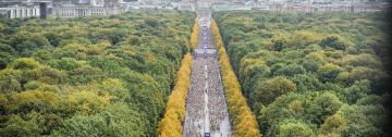 https://storage.googleapis.com/oneworld-prod/assets/bmw-berlin-marathon-2019-1-start.jpeg?v=1707726179