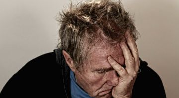 https://storage.googleapis.com/oneworld-prod/assets/Cortisol-Stress.jpg?v=1752050161