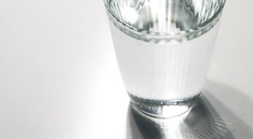 https://storage.googleapis.com/oneworld-prod/assets/Wasser-trinken.jpg?v=1611832834