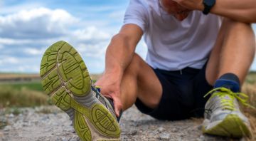 https://storage.googleapis.com/oneworld-prod/assets/haeufige-lauf-verletzungen-jogger.jpeg?v=1726666054