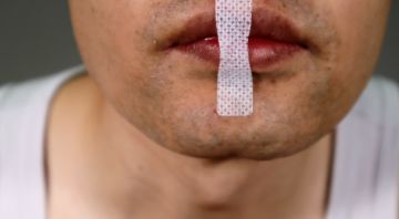 Schlaftrend Mouth Taping: Was steckt dahinter?