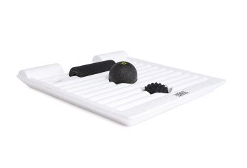 WHITE/BLACK