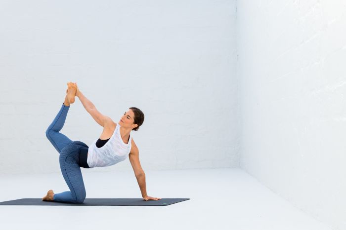 2018 BLACKROLL YOGA 10