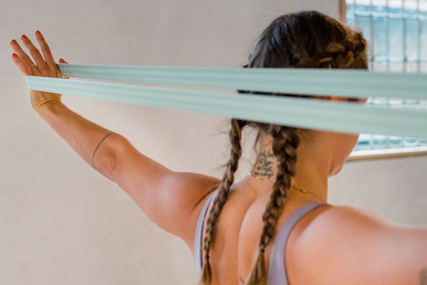 Entraînement de la longueur des muscles avec STRETCH BAND