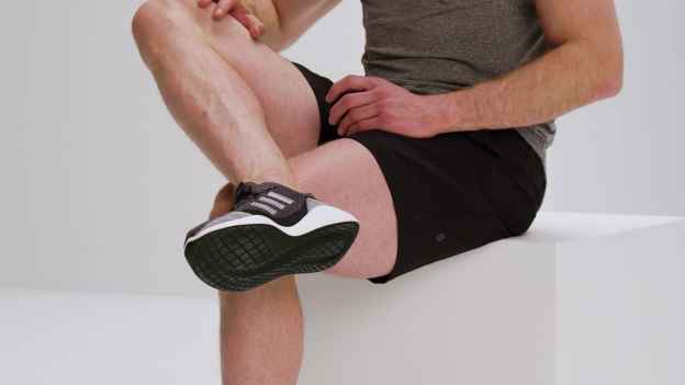 Foam roller Achilles tendon exercises